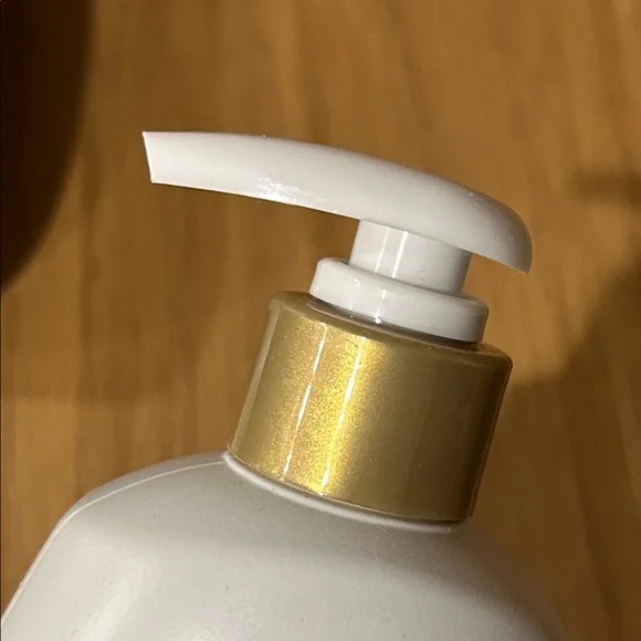 Dove Nourishing Hand Wash Set - Cinnamon Pumpkin Pie & Peppermint Bark - Picture 11 of 16